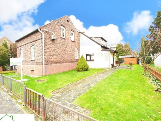 Objekt Nr. 347, 40599 Düsseldorf Hassels Einfamilienhaus mit Einliegerwohnung im Anbau