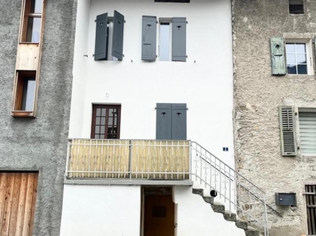 Objet rare Ravissant triplex 4.5 pièces au coeur du vieux village de Collombey