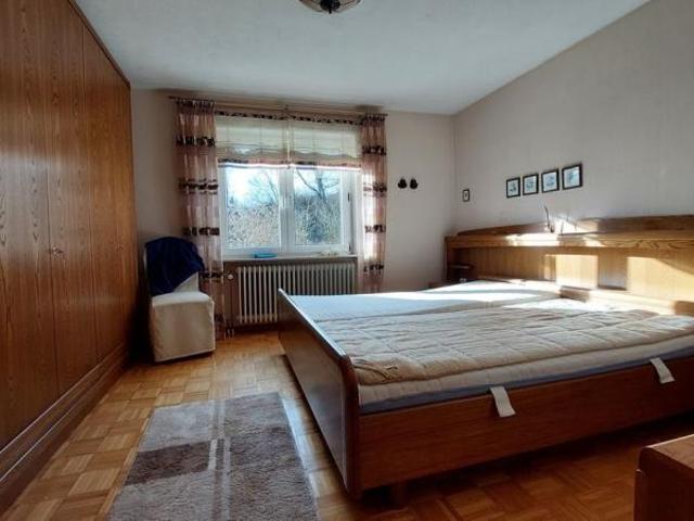 ObjNr:B 19642 Tolles EFH für die große Familie mit schönem Garten idyllisch gelegen, in Eisenberg STEINBORN