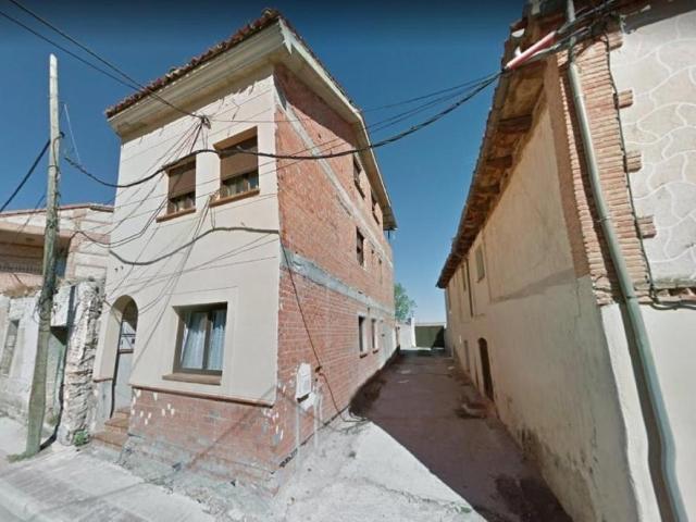 Obra parada en un pueblo de Segovia con muchas oportunidades