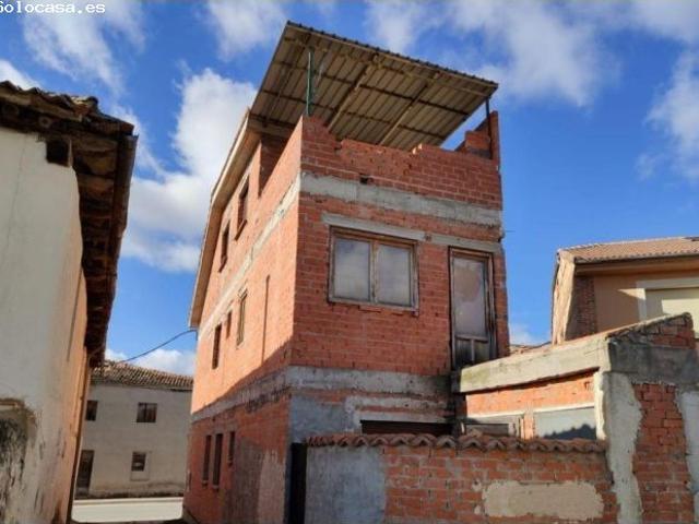 Obra parada en un pueblo de Segovia con muchas oportunidades