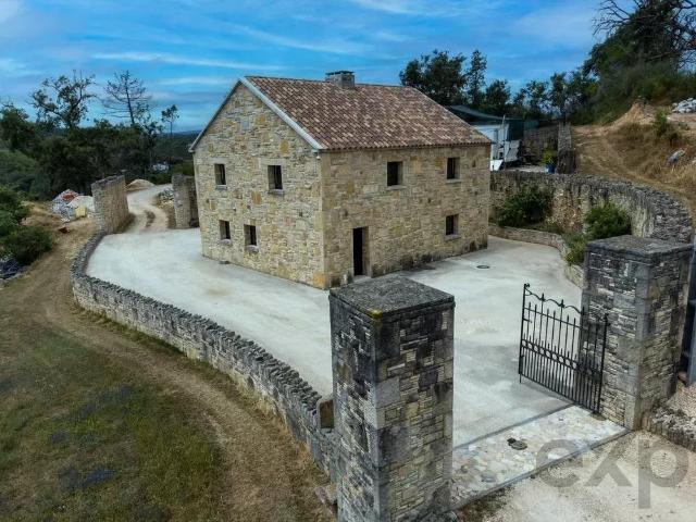 Obra Prima Única em Pedra Macieira Ansiao