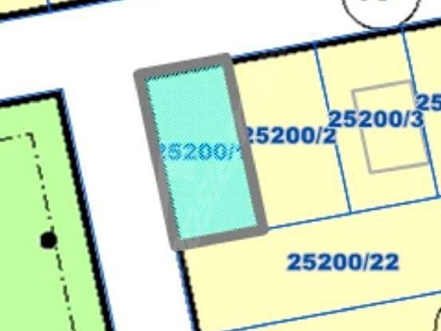 ODABAŞINDA KÖŞEBAŞI EMSALSİZ KONUMDA ÖNÜ FULL AÇIK ARSA