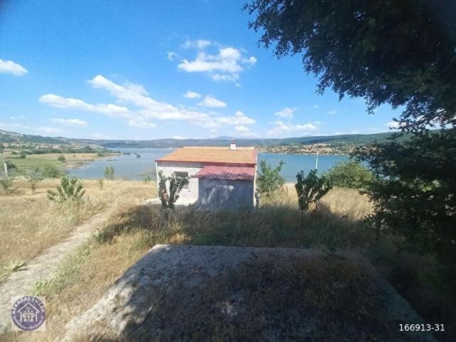 ÖDEMİŞ HORZUM DA KELEBEK BARAJI MANZARALI TARLA VE EV