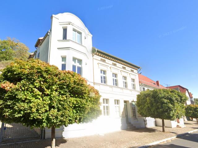 Stadtvilla in Oderberg Zentrum mit 6 WE und großem Hinterhaus alte Druckerei