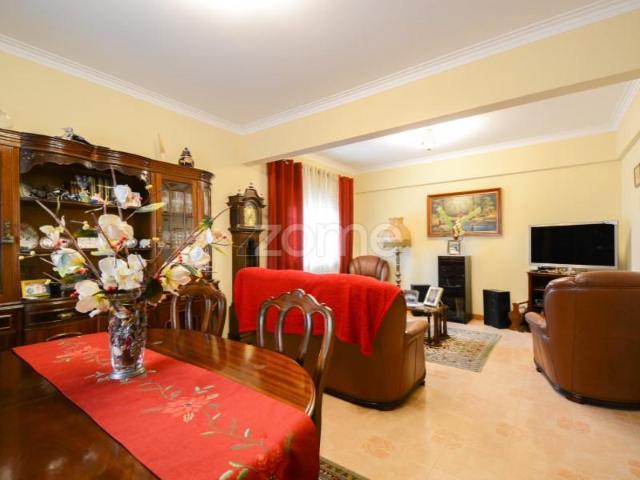 8 quarto, Odivelas Odivelas 87773413