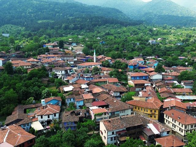 Odrestaurowana osmańska rezydencja z ogrodem w Cumalıkızık