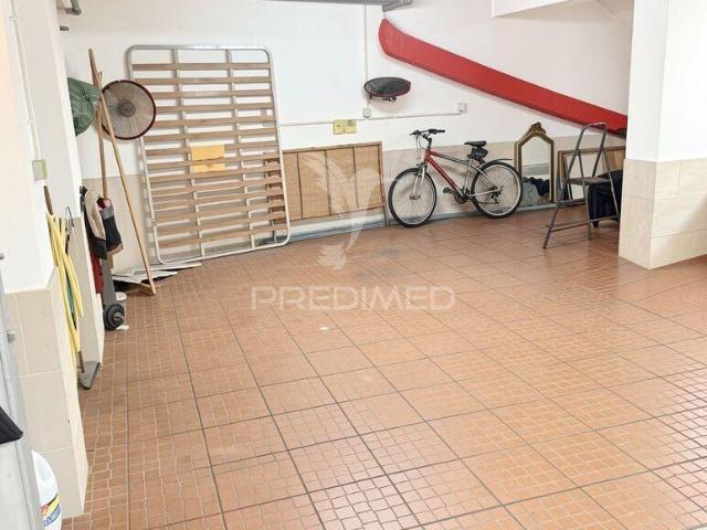 Oeiras Lisboa 103321540