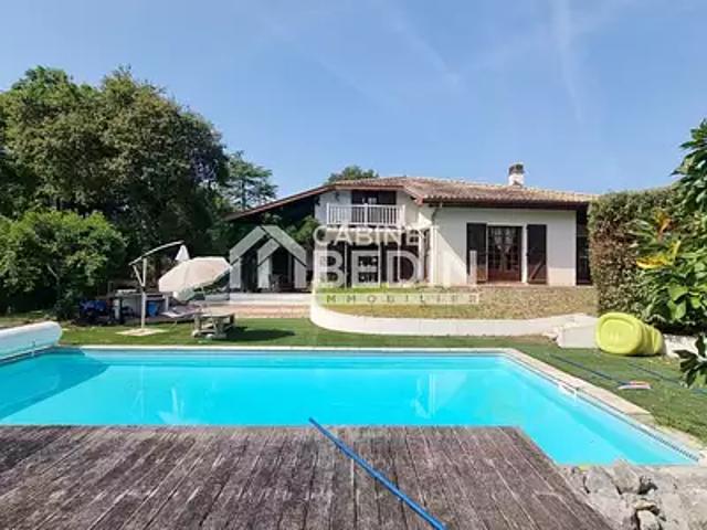 Oeyreluy 40180 Achat / Vente maison 9 pièces t9 piscine