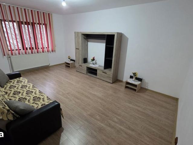 Ofer spre inchiriere ap cu 2 camere zona Parcul Florilor