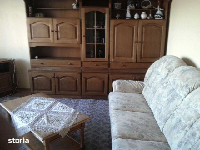 Ofer spre inchiriere apartament cu 2 camere, ultracentral, Rm. Valcea