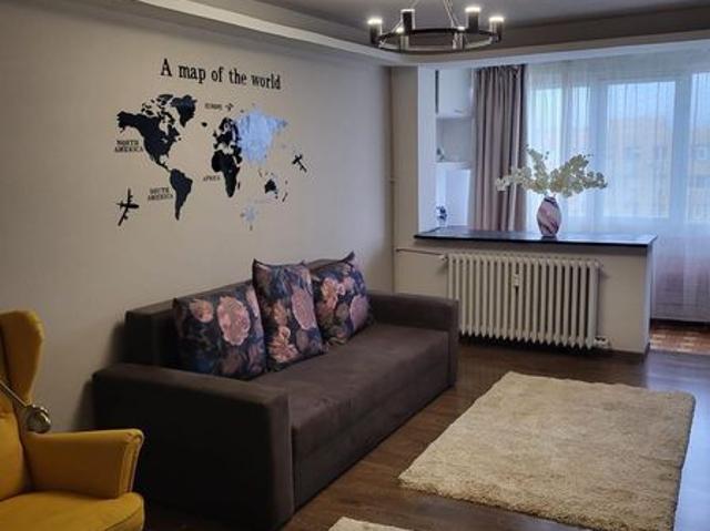 Ofer spre inchiriere apartament cu 2 camere