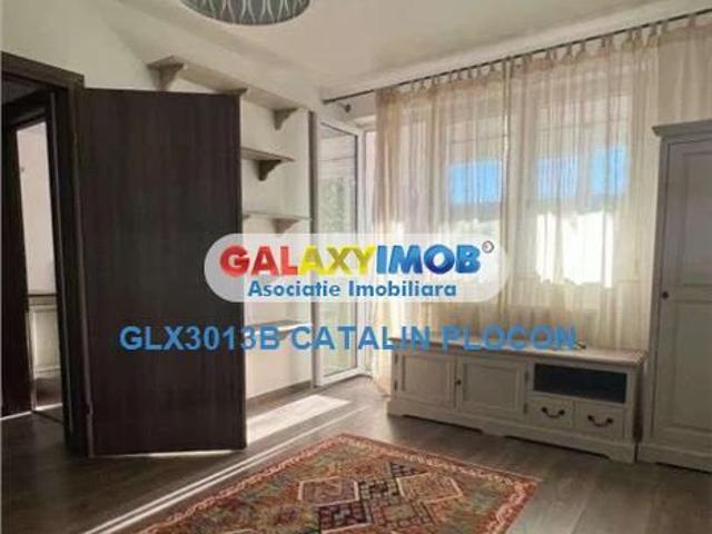 Ofer spre inchiriere apartament cu 2 Domenii