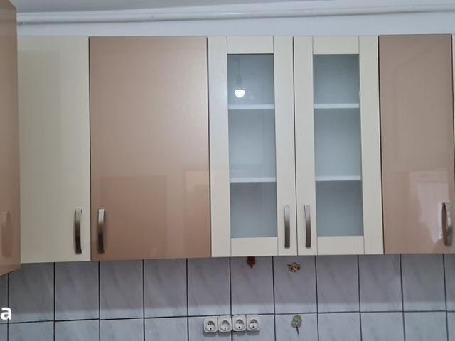 Ofer spre inchiriere garsoniera