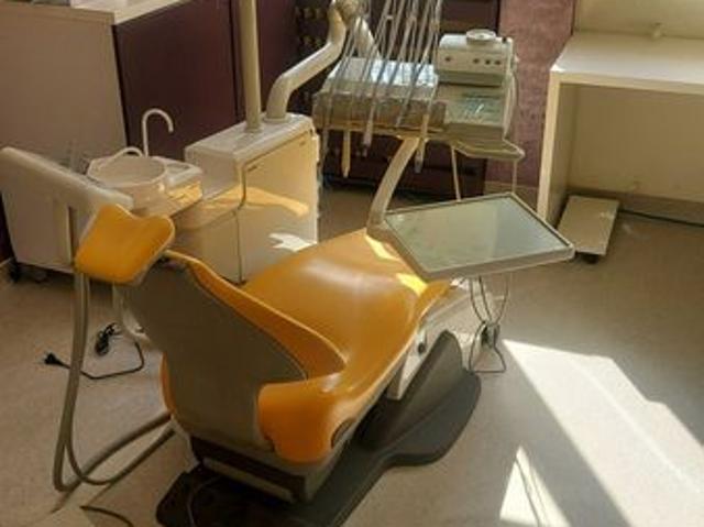 Oferim spre inchiriere cabinet stomatologic si laborator dentar