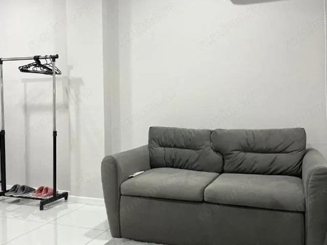 Oferim spre inchiriere garsoniera in zona Unirii Mall