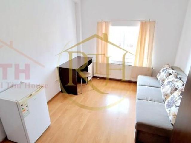 Oferim spre inchiriere garsoniera, loc de parcare, zona Soarelui