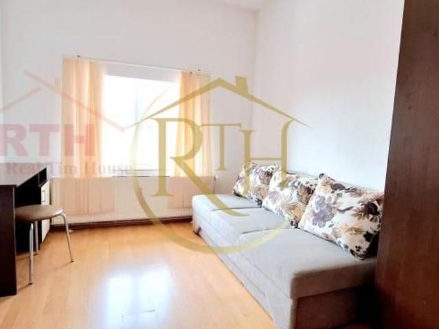 Oferim spre inchiriere garsoniera, loc de parcare, zona Soarelui