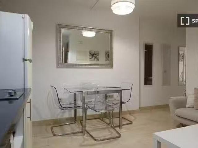 Bonito Apartamento de 2 dormitorios en alquiler en Puerta del.