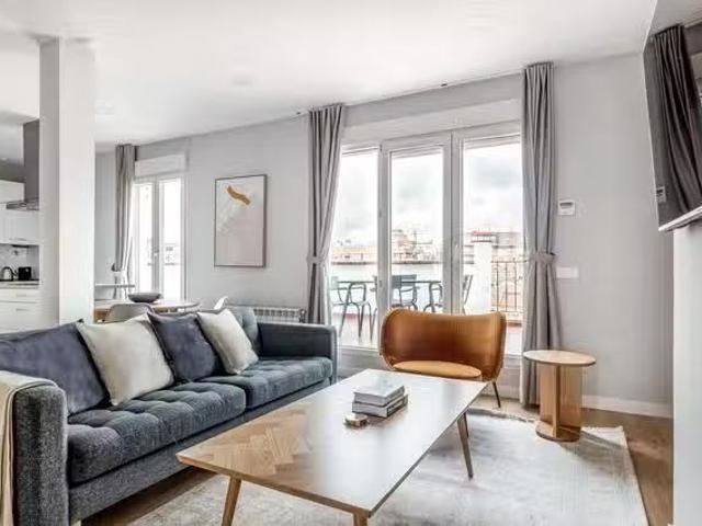 Único Av. de los Toreros, La Guindalera 2 Bedroom 2 Bath