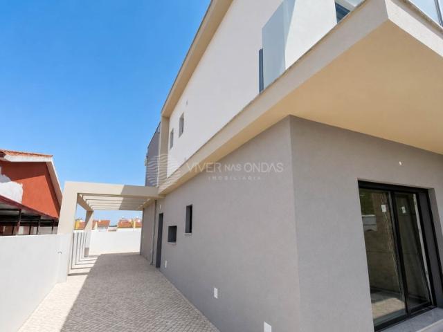 OFERTA DA ESCRITURA | Moradia T3 | Em construção | Fernão Ferro