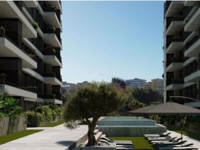Apartamento T3+Escritrio, em condomnio com piscina no Porto
