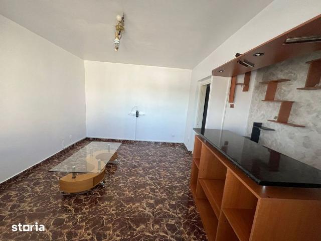 OFERTA DE INCHIRIAT 2 camere zona PORT /FALEZA pret 1300 lei