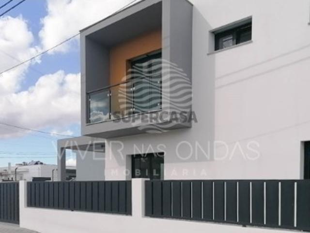 OFERTA ESCRITURA | Moradia T3 | Fernão Ferro