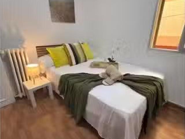 ¡Oferta! Habitación en una casa compartida de 5 habitaciones e.