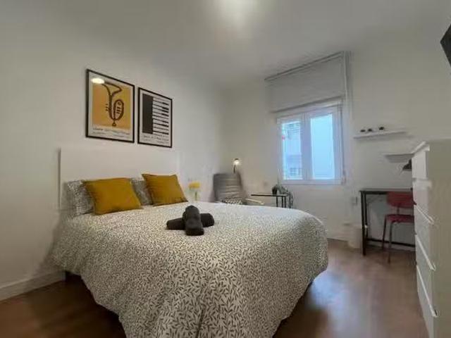 ¡En alquiler! Habitación en Avenida de Oporto, Carabanchel