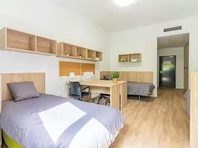 Encantador Habitación en Avenida de los Naranjos, La Carrasca