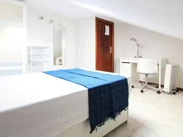 ¡En alquiler! Habitación en Calle de Ardemans, Guindalera