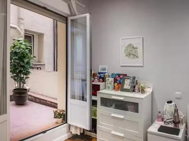 Acogedor Habitación en Calle de Benito Gutiérrez, Argüelles