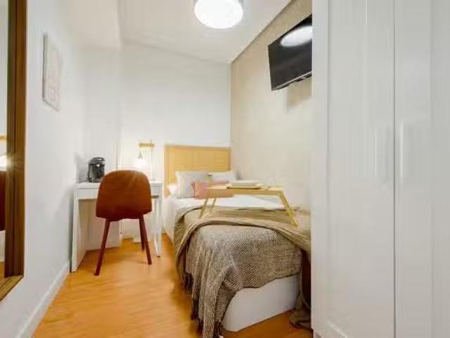 ¡Oferta! Habitación en Calle de Biarritz, Salamanca