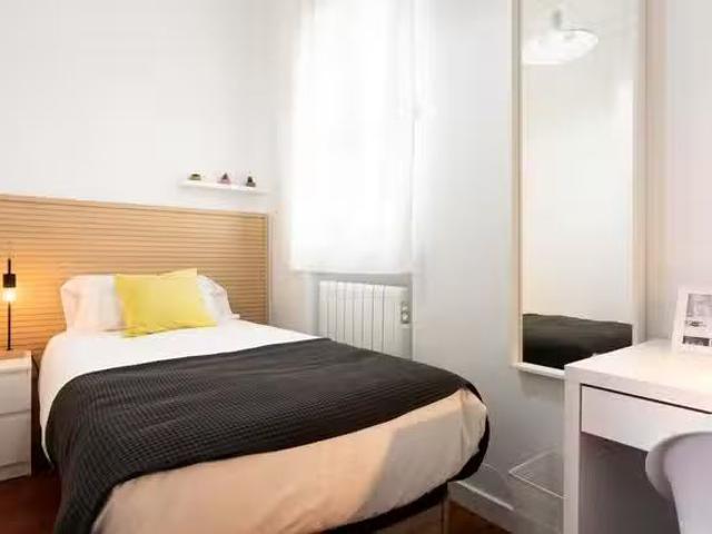 Acogedor Habitación en Calle de Fernández de los Ríos