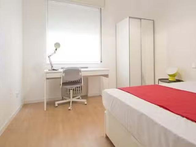 ¡Renta! Habitación en Calle de la Princesa