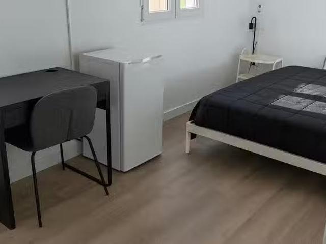 Acogedor Habitación en Calle de Nicolás Usera, Usera