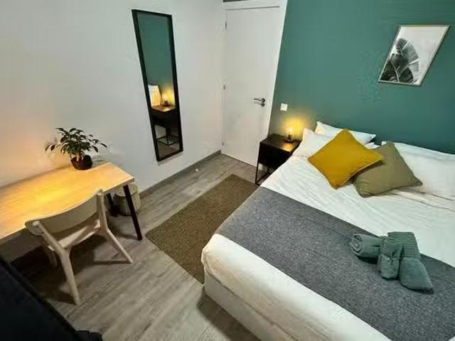 Barato Habitación en Calle de Rodas, Embajadores