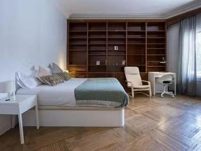 ¡Recién llegado! Habitación en Calle de Sagasta, Trafalgar