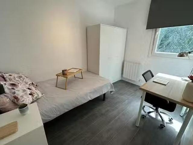 ¡En alquiler! Habitación en Calle Illescas, Aluche