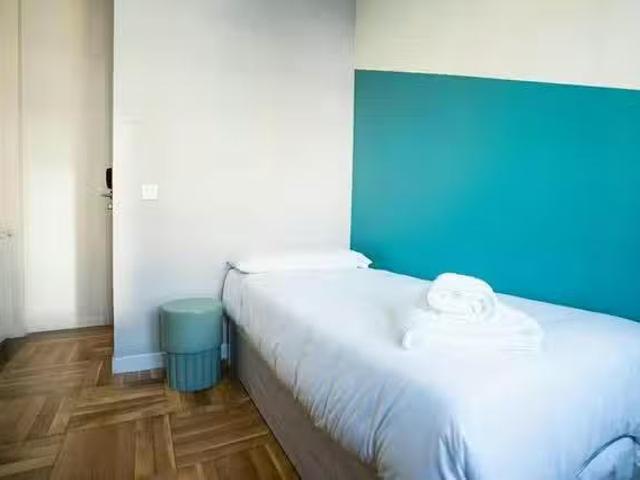 Barato Habitación en Calle Luchana, Trafalgar