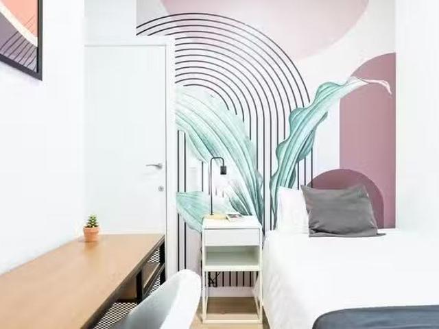 Acogedor Habitación en Calle Príncipe, Cortes