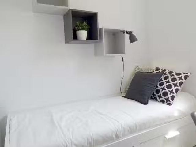 ¡Oferta! Habitación en Carrer Gran de Gràcia