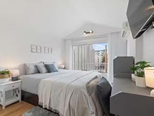 Único Habitación en Carrer de Còrsega