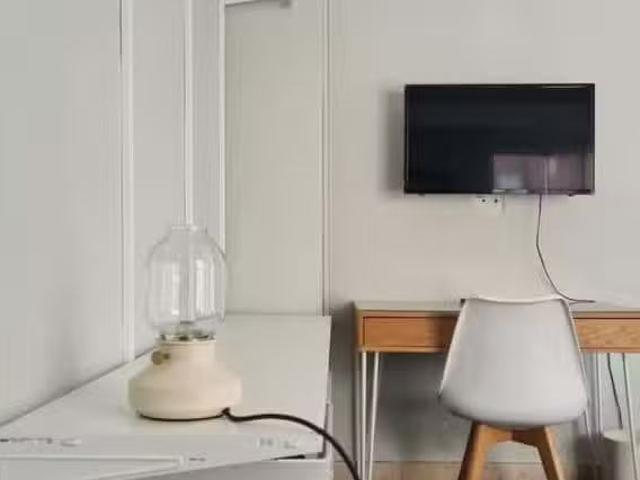 ¡En alquiler! Habitación en Carrer de Baldoví