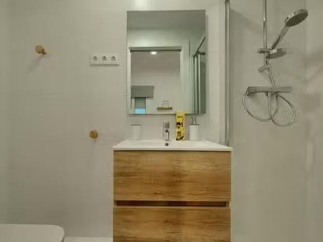 ¡En alquiler! Habitación en Carrer de Balmes