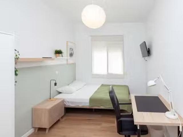 Encantador Habitación en Carrer de Rodrigo de Pertegás