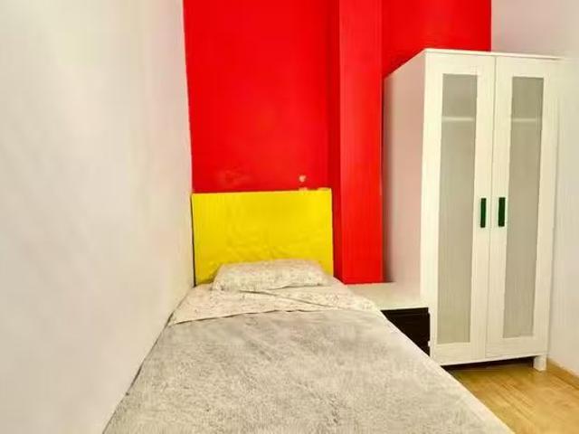 ¡Renta! Habitación en Carrer del Consell de Cent, L'Eixample