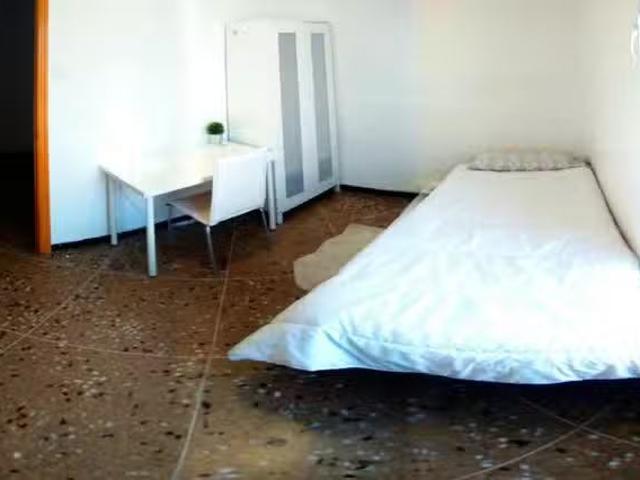 Único Habitación en Carrer Submarí, Les Tendetes