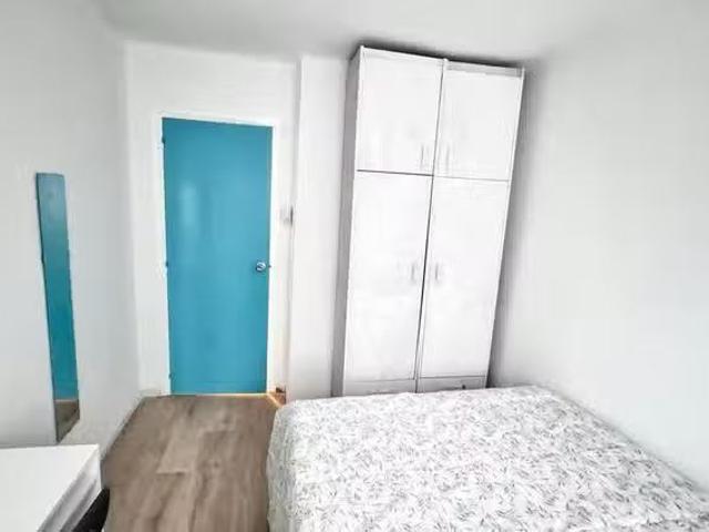 Nuevo Habitación en Grup d'Habitatges Verge de la Salut